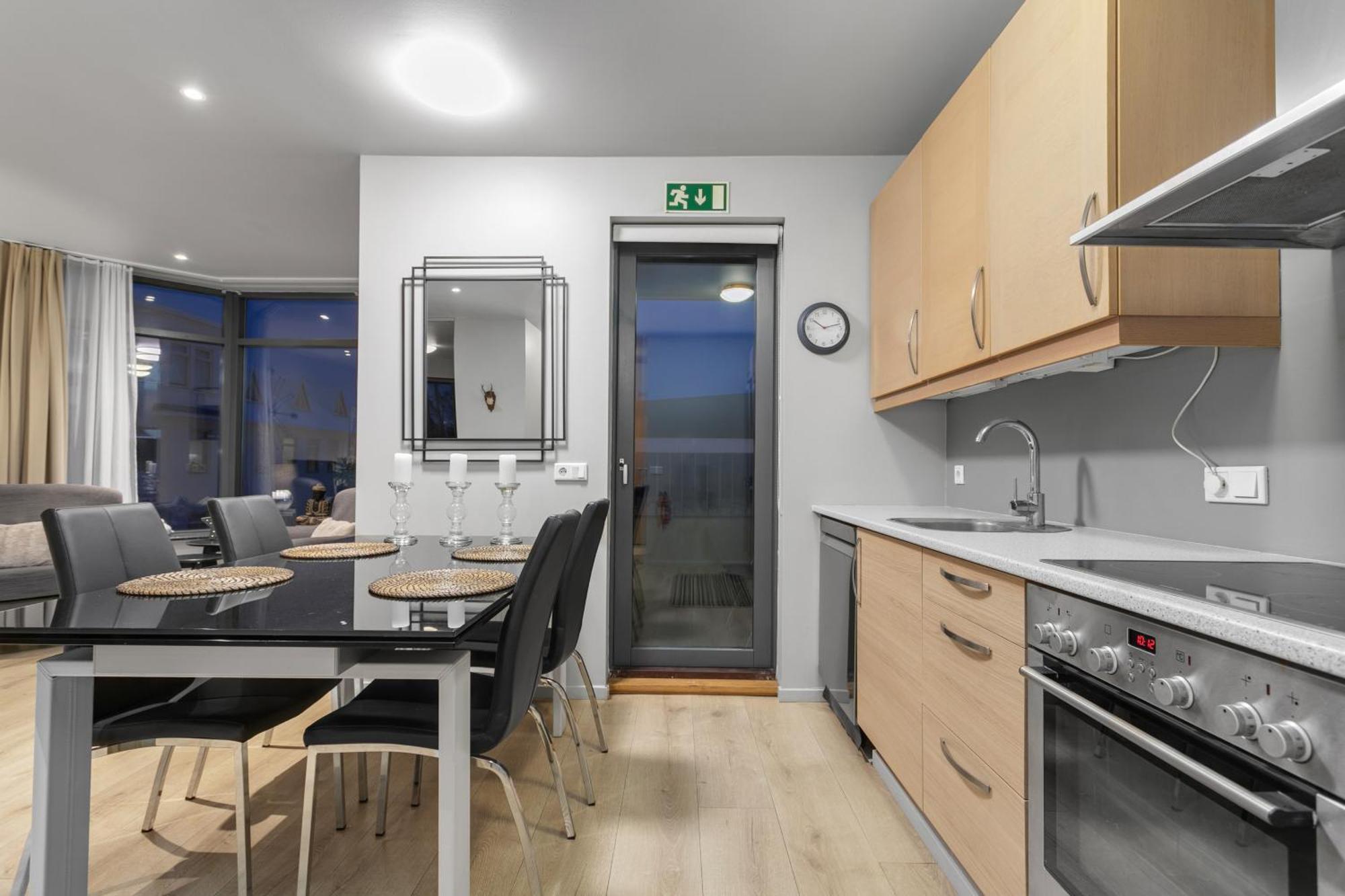 Downtown Apartments At Old Harbor ريكيافيك المظهر الخارجي الصورة